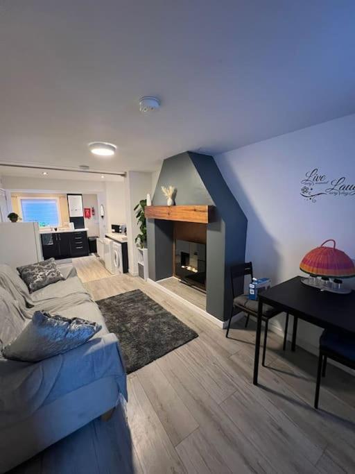 Haven - Beautiful 3 Bedroom House Ballynahinch Экстерьер фото